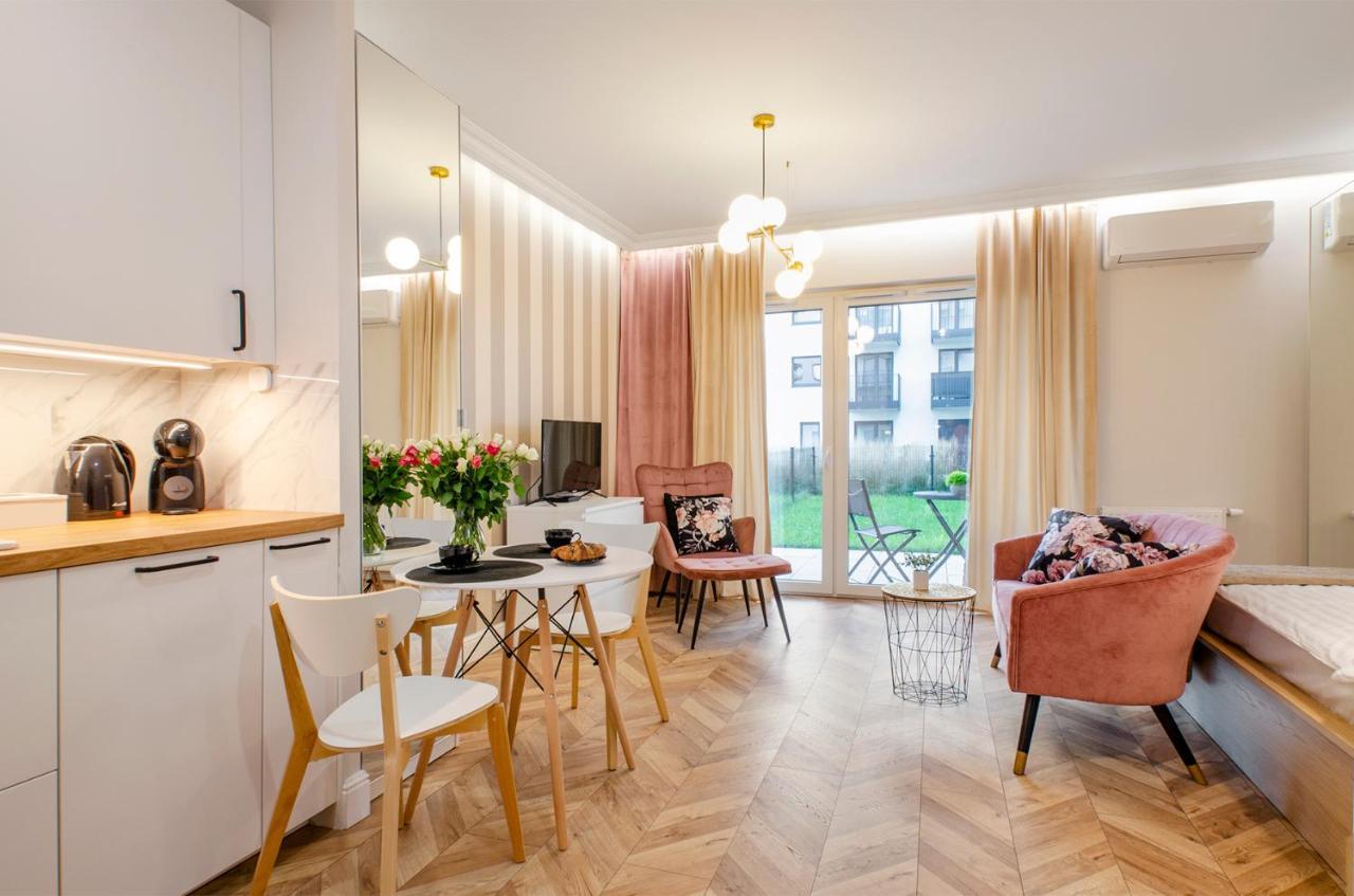 Sky Home- Rose Apartament -Manufaktura, Bezplatny Parking, Klima, Dostep Na Kod Łódź Dış mekan fotoğraf